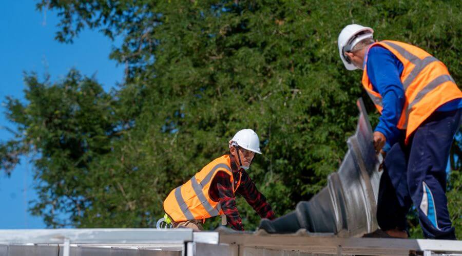 Professional residential roofers in Roberts, MT